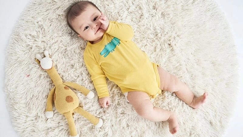 Chọn bodysuit cho bé