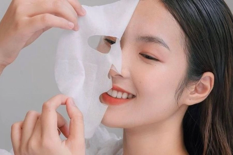 Da mụn có nên đắp mặt nạ nhau thai cừu không?