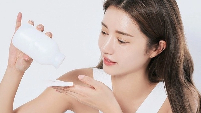 Mẹo dùng toner và serum để da “ăn” dưỡng chất tốt hơn
