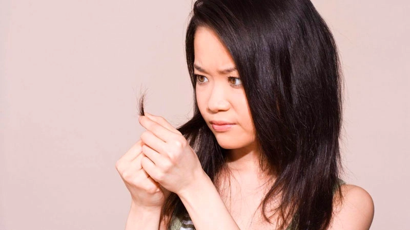 Cách khắc phục tóc xoăn trở lại thẳng tự nhiên