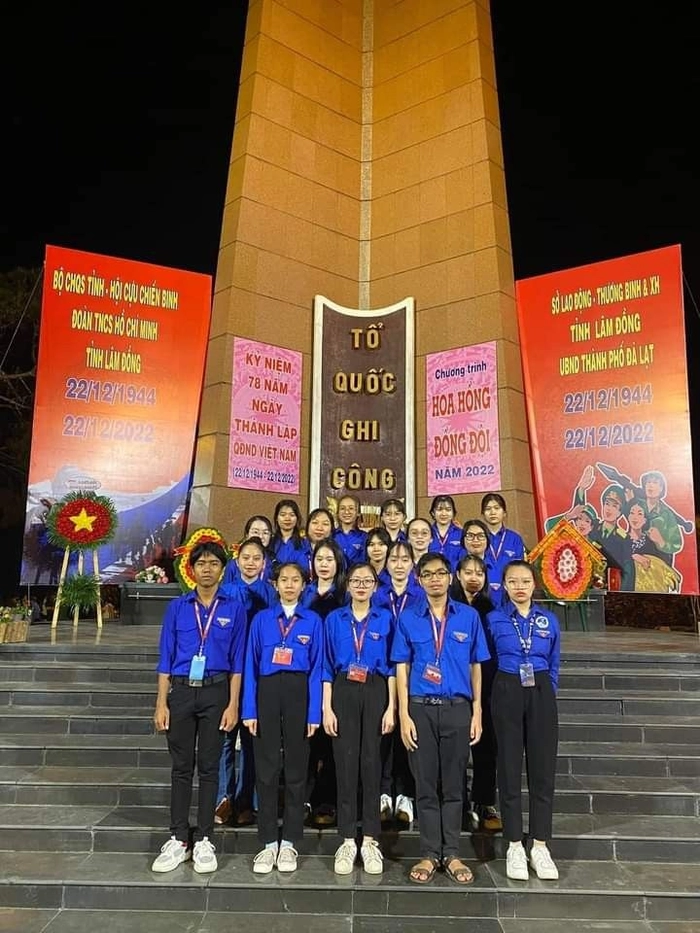Caption áo xanh tình nguyện hài hước và dễ thương