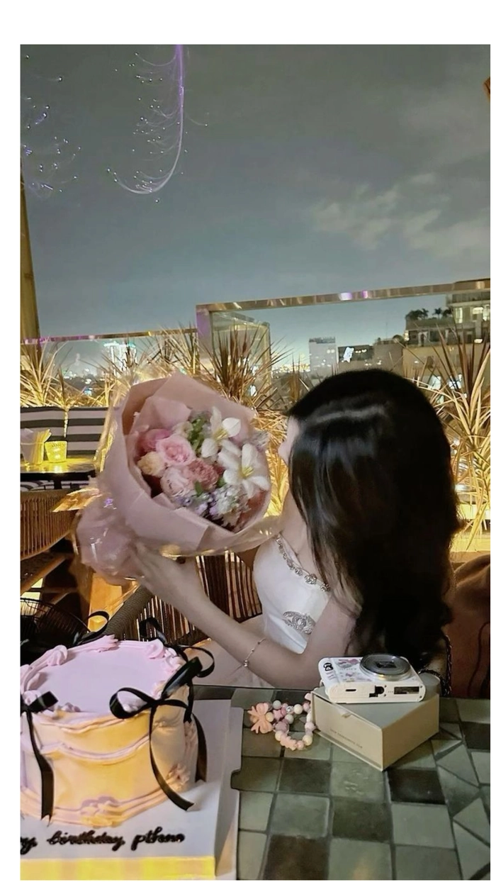 Caption sinh nhật tuổi 18 ngắn gọn nhưng đầy ý nghĩa