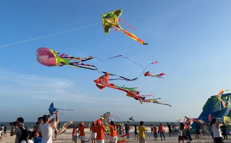 Caption thả diều đăng Facebook, TikTok siêu hút tương tác