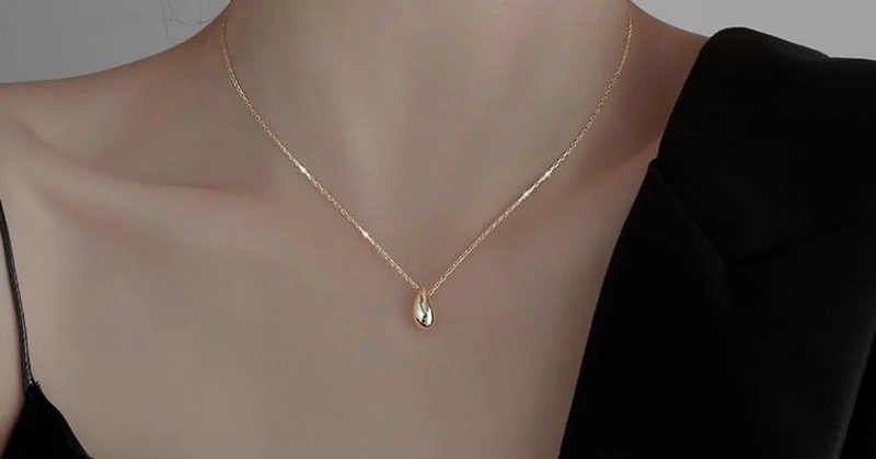 Làm sao để phối dây chuyền đẹp và tinh tế