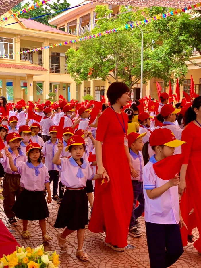 Những câu nói hay khi con vào lớp 1 đầy xúc động