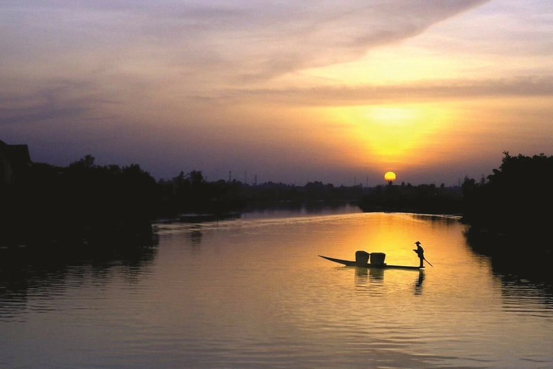 Những câu thơ và câu văn hay về dòng sông quê hương